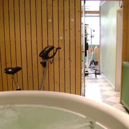 La Chatelaine & Aux Chevaliers Hotel 3*